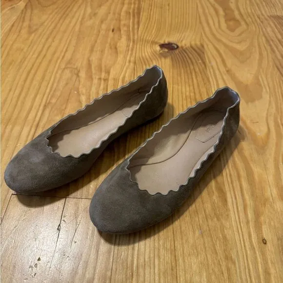 Chloe Women’s Shoes Beige Scalloped Suede Ballet Flats EUR 37/US 6.5