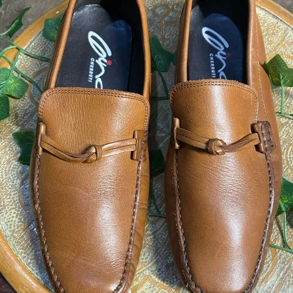 Choes s Gino Cherruti Slide On Brown Loafers. Size 6  mocasín Shoes