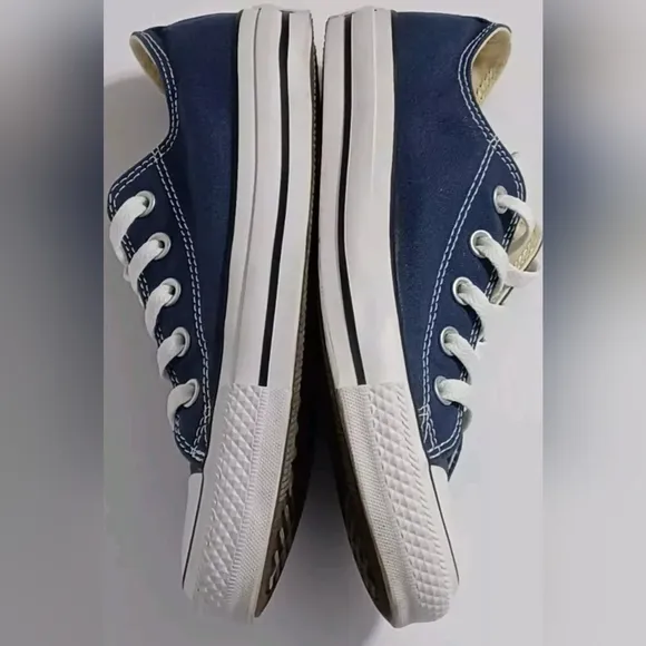 Chuck Taylor All Star Classic Unisex Navy Sneakers Size M 9 W 11 New MSRP $69.99