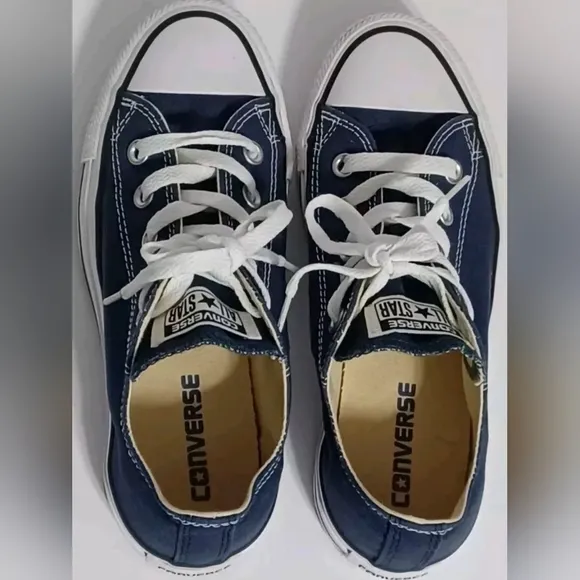 Chuck Taylor All Star Classic Unisex Navy Sneakers Size M 9 W 11 New MSRP $69.99