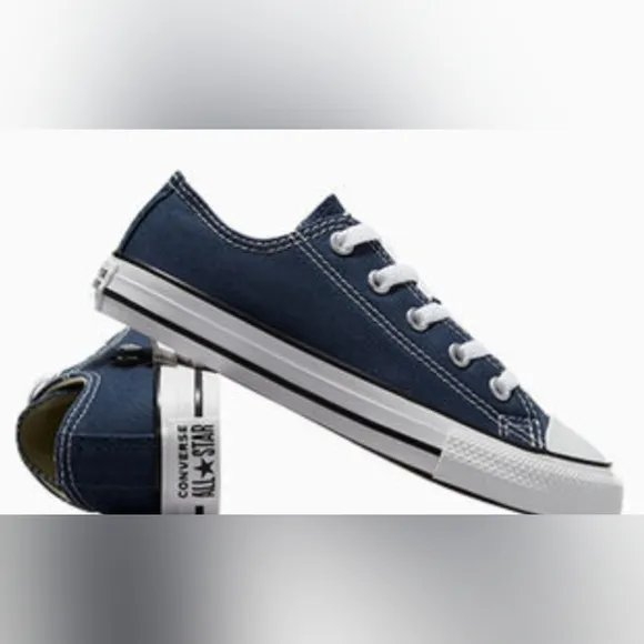 Chuck Taylor All Star Classic Unisex Navy Sneakers Size M 9 W 11 New MSRP $69.99