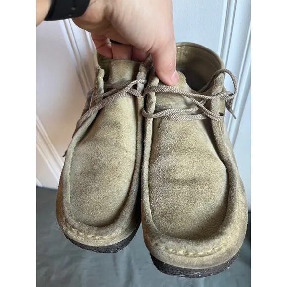 Clark Wallabee boots tan, beige size 8