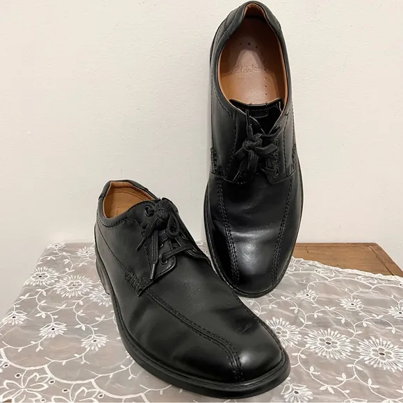 Clarks Men’s Colson Over Black Leather Shoes