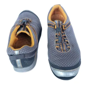 Clarks Mesh Sports Silver Laced Active Casual Shoes Sneakers EUC 8.5 M