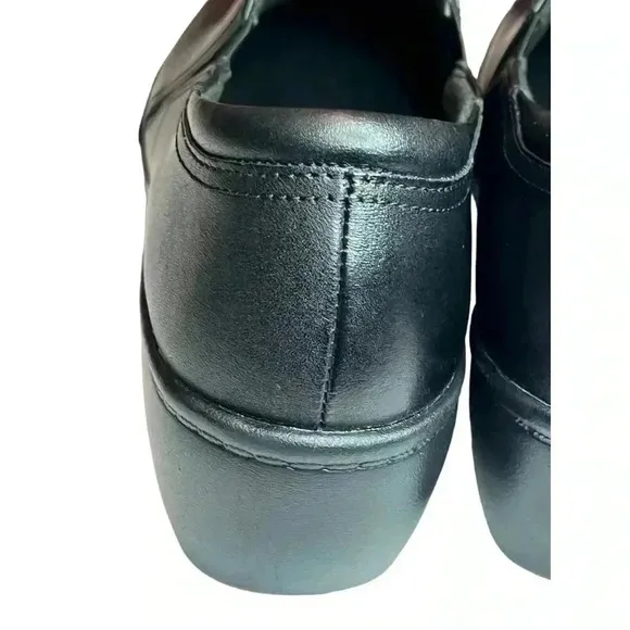 Clark’s Women’s Black Casual Work Slip-On Shoe•Genuine Leather•Size 9•New No Box