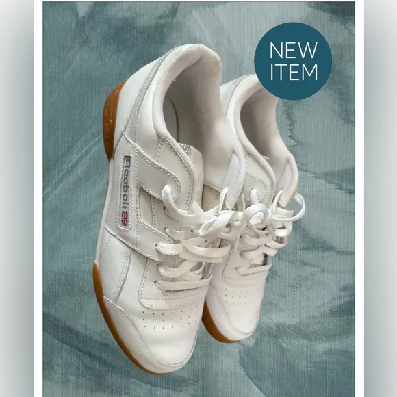 Classic REEBOK Men's Sneaker, Size 10, White With Rubber Sole.