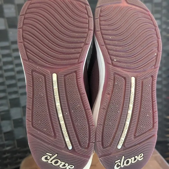 CLOVE Burgundy Sneakers Nurses Hospital Shoes Support Excel 7.5 NICE! Women's