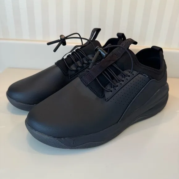 Clove Classic Fluid-Repellent Nurse Shoe Unisex