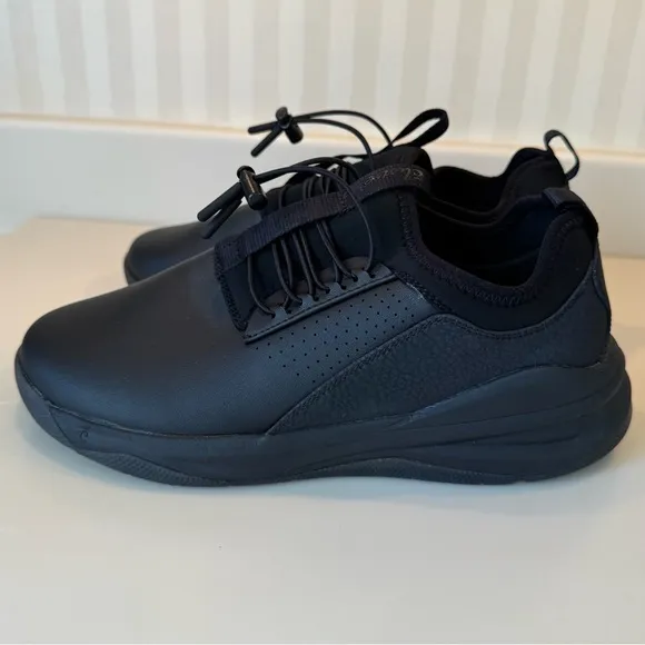 Clove Classic Fluid-Repellent Nurse Shoe Unisex
