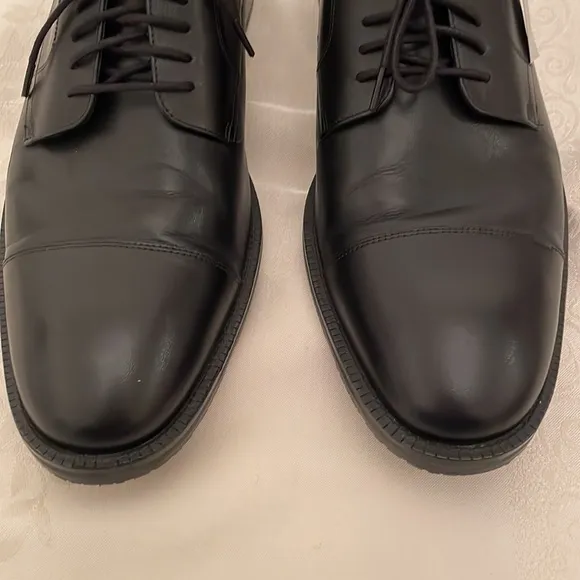 Cole Haan awesome black waterproof oxford, like new (Mlb)
