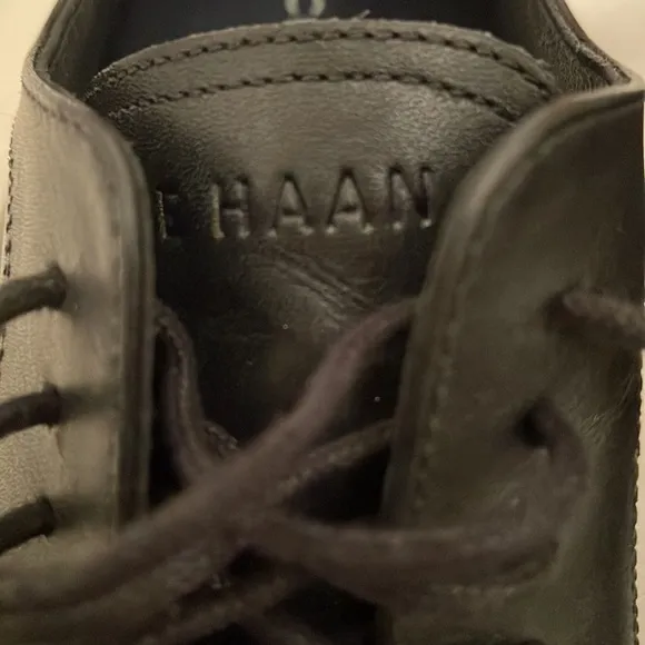Cole Haan awesome black waterproof oxford, like new (Mlb)