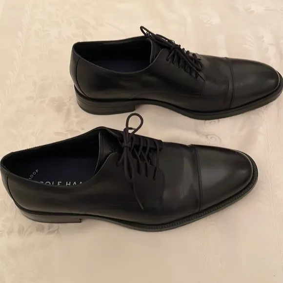 Cole Haan awesome black waterproof oxford, like new (Mlb)