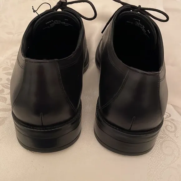 Cole Haan awesome black waterproof oxford, like new (Mlb)