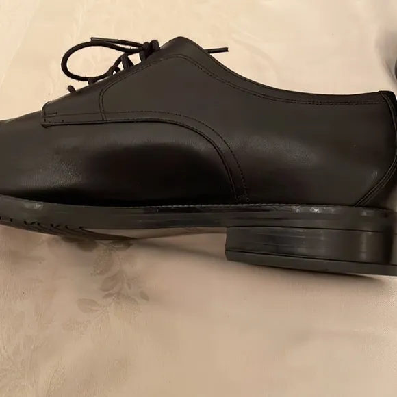 Cole Haan awesome black waterproof oxford, like new (Mlb)