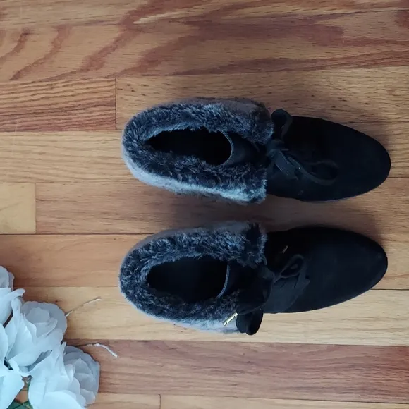Cole Haan Coralie Black Waterproof Suede Lace-Up Wedge Booties Size 7
