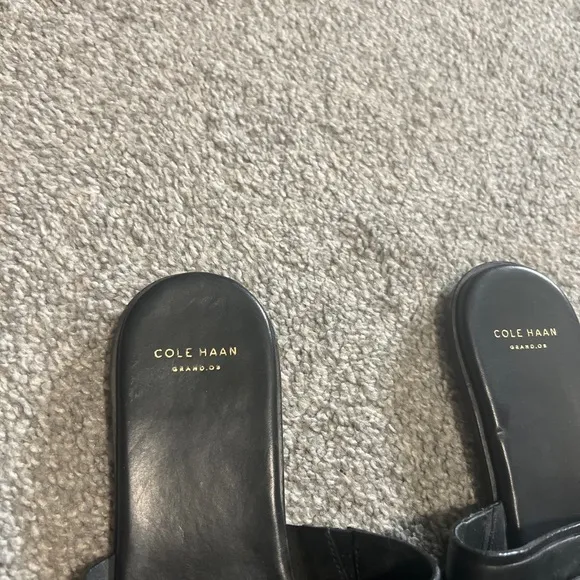 Cole Haan sandals womens 9 black leather strapy slide on shoes comfort casual