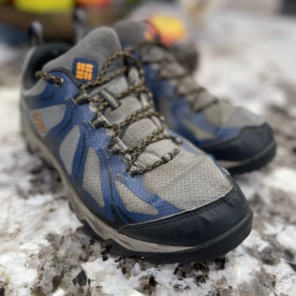 Columbia Hiking Shoes men’s size 7