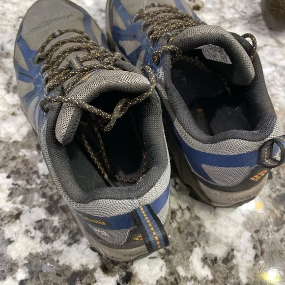 Columbia Hiking Shoes men’s size 7