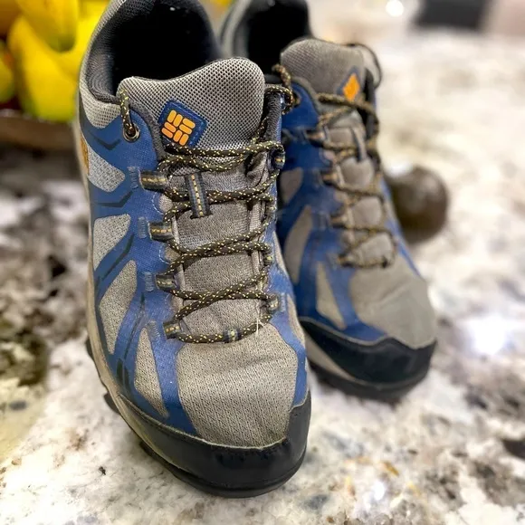 Columbia Hiking Shoes men’s size 7