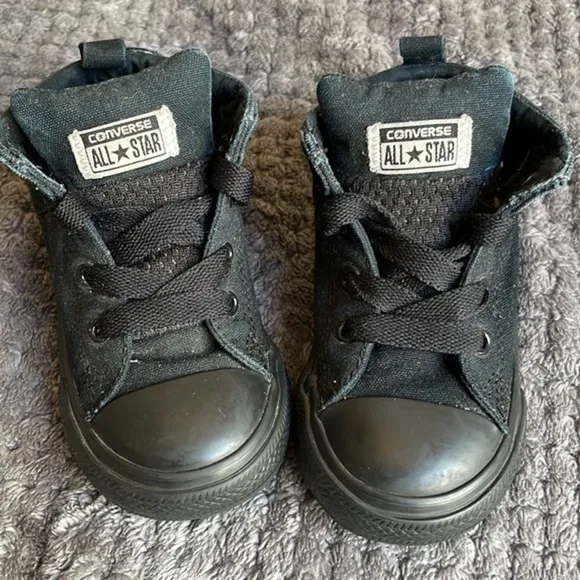 Converse All Star Black Canvas Sneakers Sz 9 EUC #3150