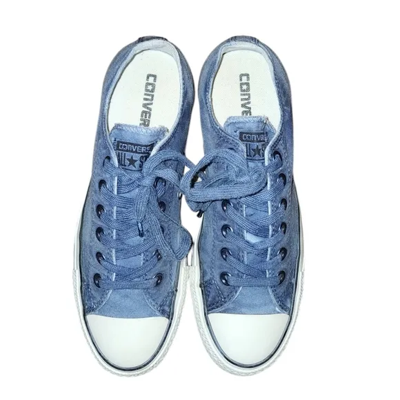 Converse All Star Lace-up Sneakers Blue Jeans Women’s Size 7 Men's Size 5