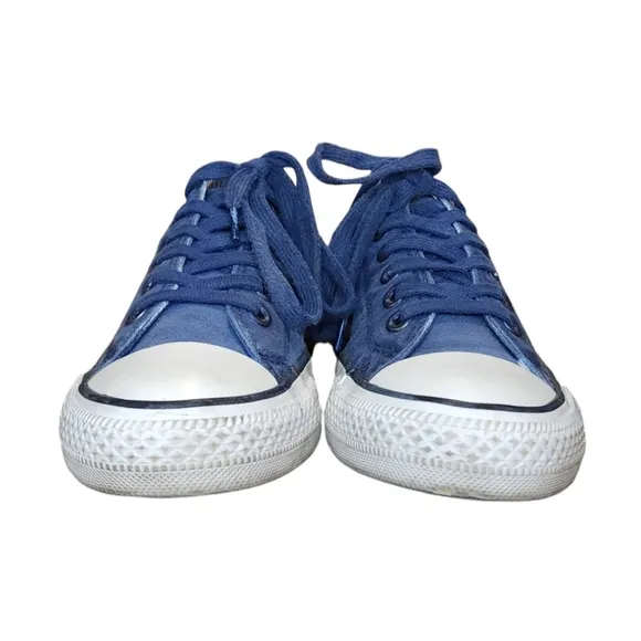 Converse All Star Lace-up Sneakers Blue Jeans Women’s Size 7 Men's Size 5