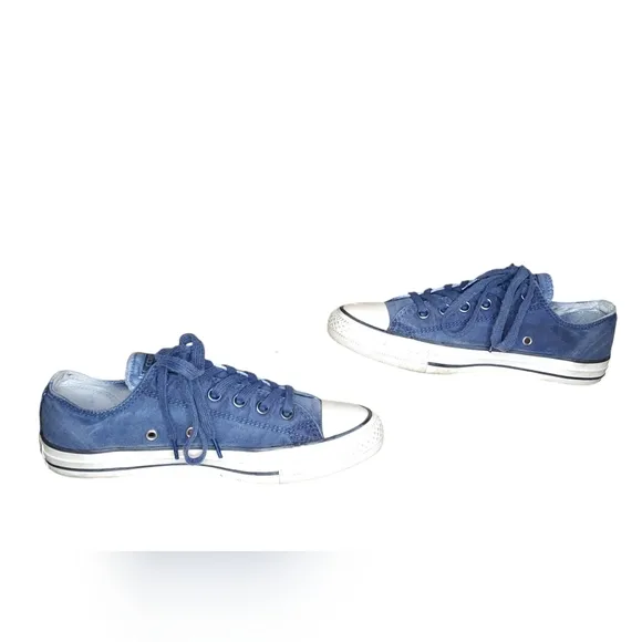 Converse All Star Lace-up Sneakers Blue Jeans Women’s Size 7 Men's Size 5