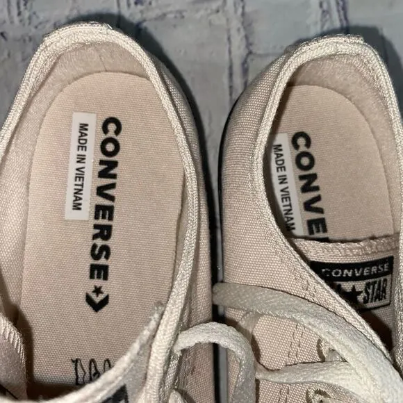 Converse All Star Sneakers  Men’s Size 6.5 Women’s Size 8.5 Renew Canvas Beige