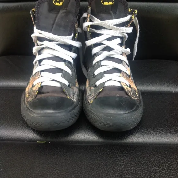 Converse batman canvas roll top sneakers size 3