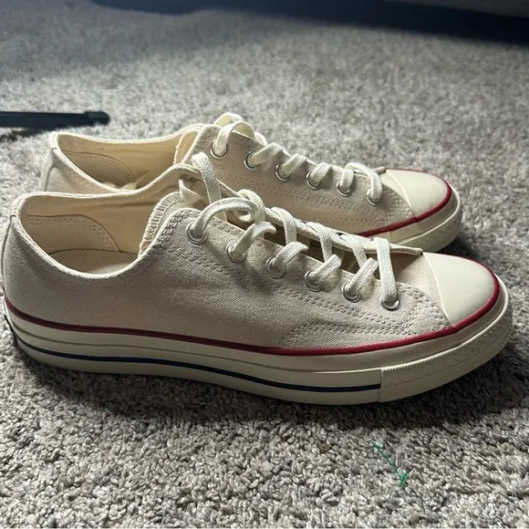 Converse Chuck 70 Low Top Classic Sneakers tan beige streetwear retro throwback