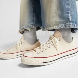 Converse Chuck 70 Low Top Classic Sneakers tan beige streetwear retro throwback