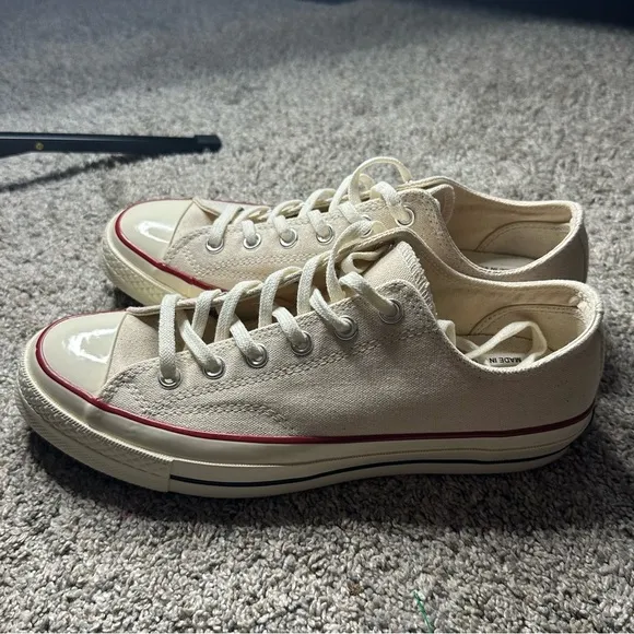 Converse Chuck 70 Low Top Classic Sneakers tan beige streetwear retro throwback