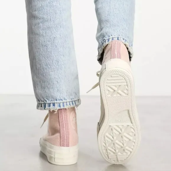 Converse Chuck Taylor All Star 70 Light Pink High Tops