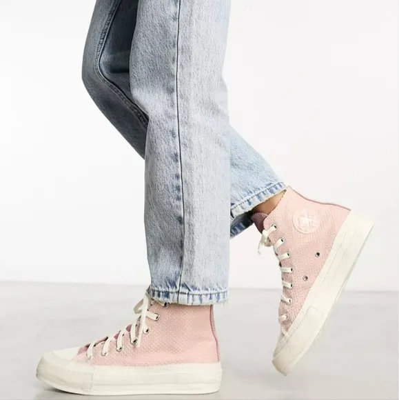 Converse Chuck Taylor All Star 70 Light Pink High Tops