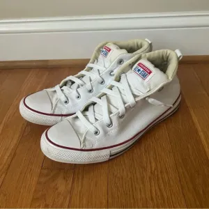 Converse Chuck Taylor All Star Men’s Street Canvas Mid Top Sneakers Size 12