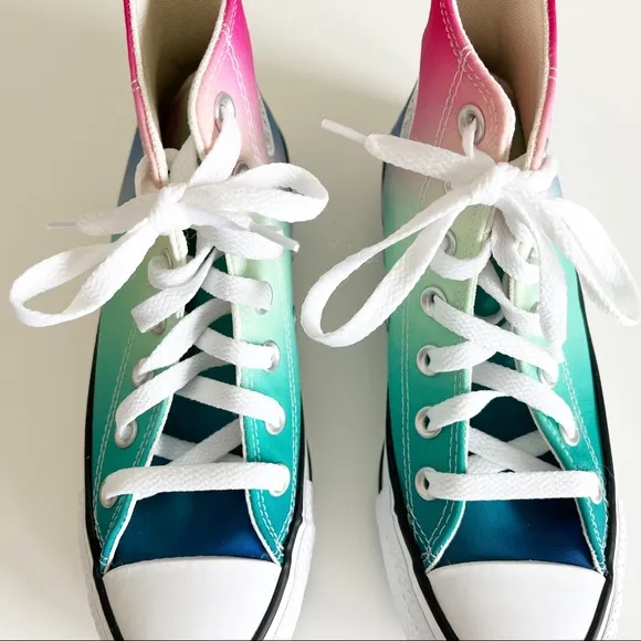 Converse Chuck Taylor All Star Ombre Rainbow High Top Sneakers Women's 5 NWOB