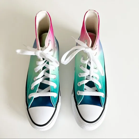 Converse Chuck Taylor All Star Ombre Rainbow High Top Sneakers Women's 5 NWOB