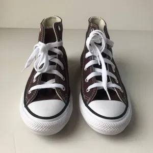Converse Chuck Taylor High-Top Sneakers Unisex Youth Size 1 Brown Canvas