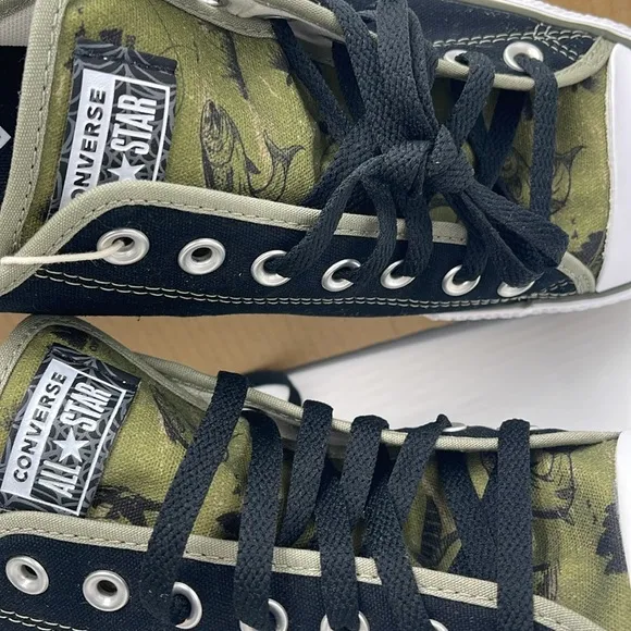 Converse Men’s Chuck Taylor All Star Canvas 152621C Sneakers