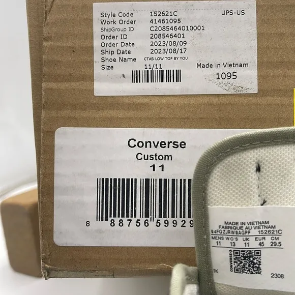 Converse Men’s Chuck Taylor All Star Canvas 152621C Sneakers