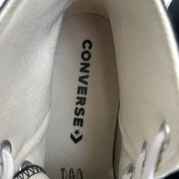 CONVERSE size 8 black canvas platform sneakers