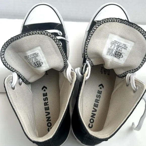 CONVERSE size 8 black canvas platform sneakers