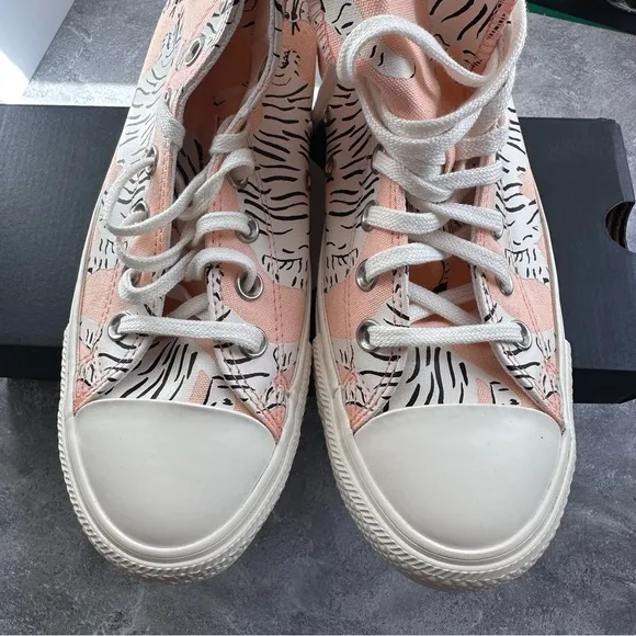 Converse Tiger Hi-Tops EUR 42 Women’s 10.5 NIB New Sneakers Pink Coral