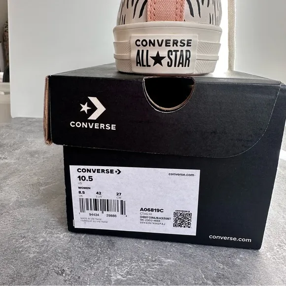 Converse Tiger Hi-Tops EUR 42 Women’s 10.5 NIB New Sneakers Pink Coral