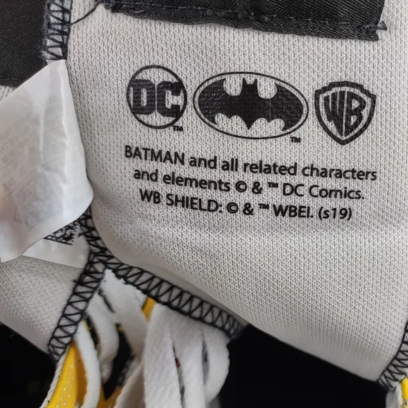 Converse Unisex Batman 80th Anniversary Sneakers (M 5.5 W 7.5)