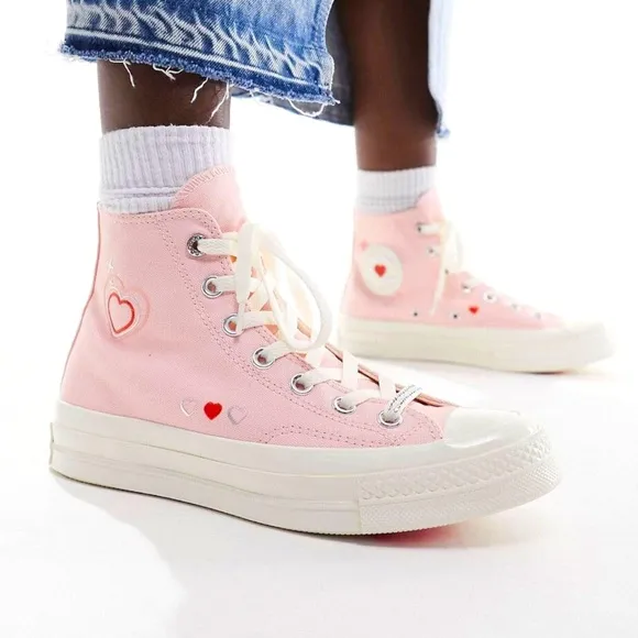 Converse Women's Chuck 70 High Y2K Heart sneakers NWOT