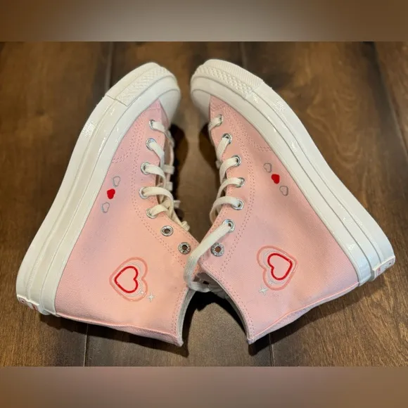 Converse Women's Chuck 70 High Y2K Heart sneakers NWOT