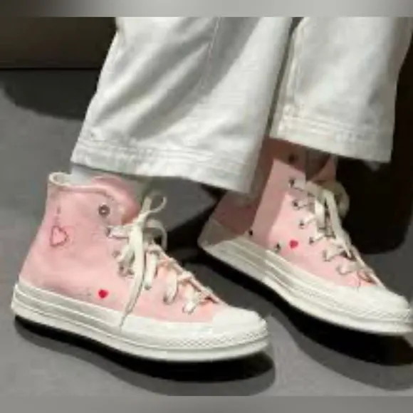 Converse Women's Chuck 70 High Y2K Heart sneakers NWOT