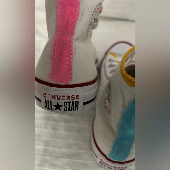 Converse Women’s Hi Top Chuck Taylor Sneakers White/Pink/aqua Canvas M7650 Sz 6