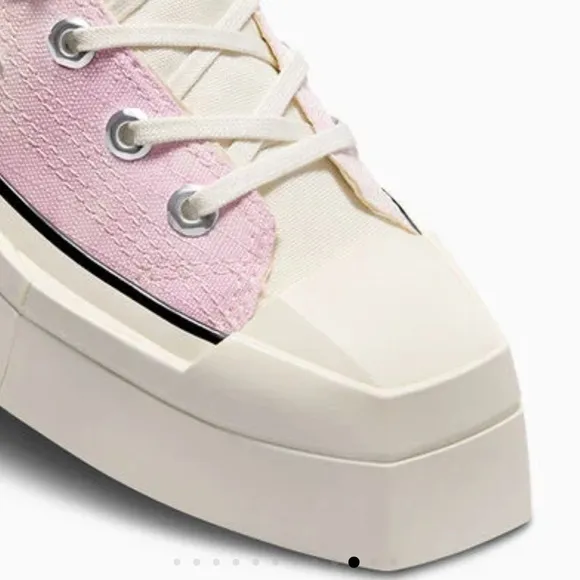 Converse Women's Pink and White Sneakers